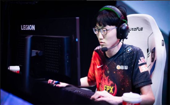 微软Xbox主机新功能揭秘：将融合PC体验